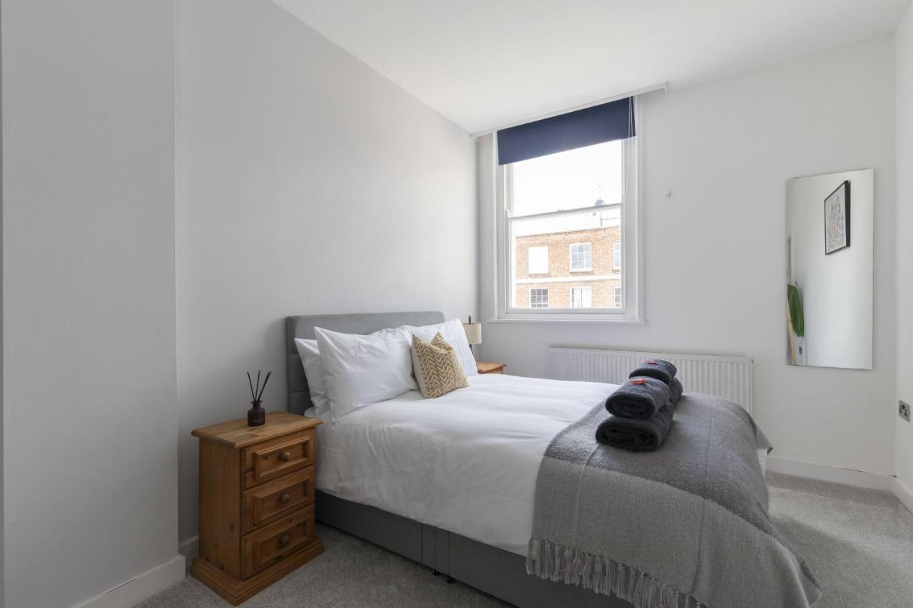 Beautifully Presented Newly Renovated City-Centre Apartment In Cheltenham Bagian luar foto
