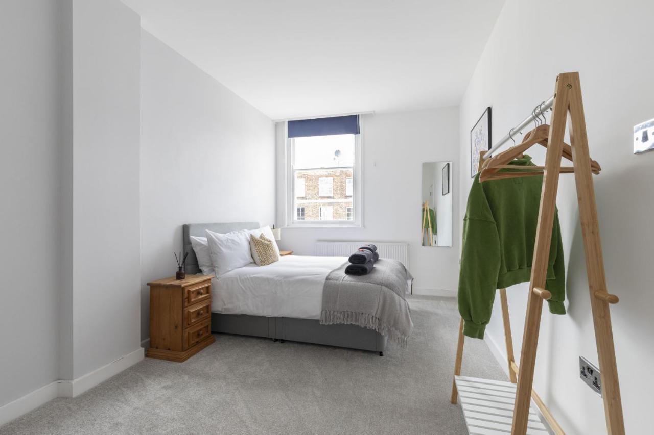 Beautifully Presented Newly Renovated City-Centre Apartment In Cheltenham Bagian luar foto